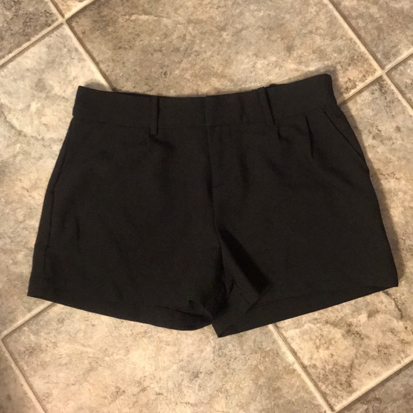 Black shorts - Picture 1 of 4